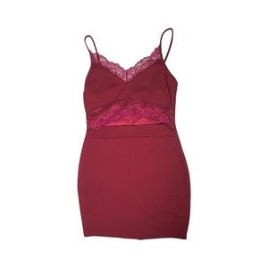 Windsor Size Medium Dress Open Keyhole Lace Details Burgundy Used